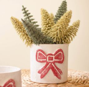 CLAY CONTAINER - BOW