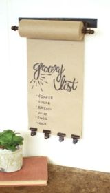 HANGING NOTE ROLL WITH 4 BRASS FINISH CLIPS-11IN