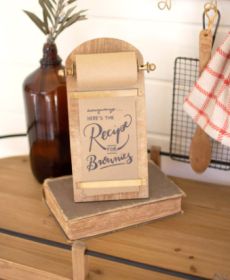 WOODEN TABLETOP NOTE ROLL