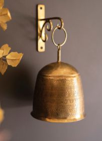 ANTIQUE BRASS BELL AND WALL BRACKET (Color: Gold)