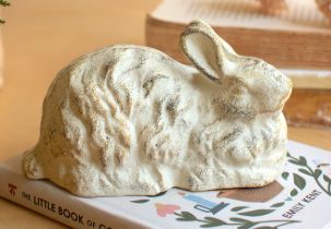 CAST IRON LAYING RABBIT (Color: Cream)